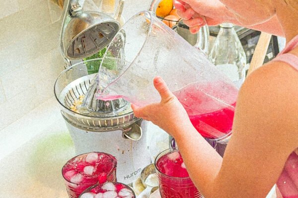 子供向けピンクレモネード – HealthyHappyLife.com