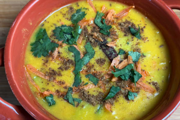 シャキシャキ野菜が入った究極のヘルシーダルスープ – Manjula’s Kitchen